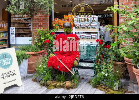 London, May 26, 2022: Streets of Chelsea get decoated with floral displays for annual Chelsea in Bloom competition Stock Photo