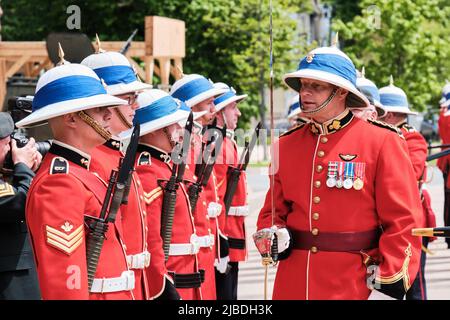 Halifax, Nova Scotia, June 5th, 2022. Exiting commander LCol Barry Pitcher proceeds as final inspection as Lieutenant Colonel Rhonda Matthews takes over command of the Princess Louise Fusiliers at ceremony in Halifax. She becomes the first female unit Commanding Officer in the history of the Canadian Brigade Group. The Princess Louise Fusiliers are a reserve force infantry regiment of the Canadian Armed Forces which originated in Halifax in 1869. Credit: meanderingemu/Alamy Live News Stock Photo