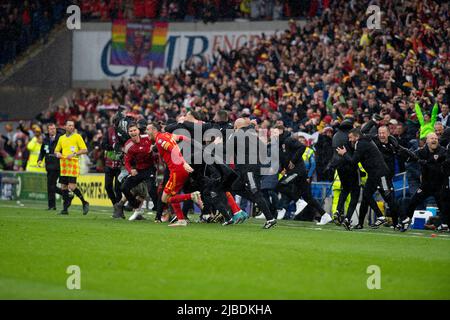 Wales, UK. 05/06/2022, Wales players celebrate qualifying for the World Cup  CARDIFF, WALES - 5th JUNE 2022: during the 2022 FIFA World Cup European Play Off Final fixture between Wales & Ukraine at the Cardiff City Stadium. (Pic by Andrew Dowling) Stock Photo