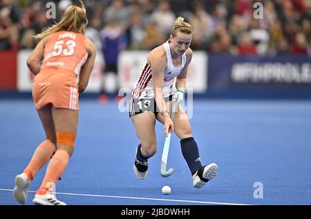 Stratford, United Kingdom. 05th June, 2022. England V Netherlands Womens FIH Pro League. Lee Valley Hockey centre. Stratford. Ellie Rayer (England) during the England V Netherlands Womens FIH Pro League hockey match. Credit: Sport In Pictures/Alamy Live News Stock Photo