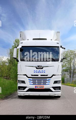 2019 MAN TGX 26 500 (XLX) - Full Tour & Test Drive - YouTube