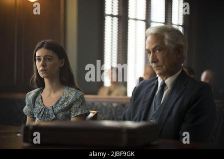 DAVID STRATHAIRN and DAISY EDGAR-JONES in WHERE THE CRAWDADS SING (2022), directed by OLIVIA NEWMAN. Credit: 3000 Pictures / Hello Sunshine / Album Stock Photo