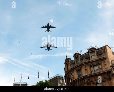 An  Atlas (A400M) and a Globemaster (C-17) pass over Trafalgar Square,  as the 9th and 10th  elements of the fly-past to celebrate Her Majesty The Queen's Platinum Jubilee 2022 Stock Photo