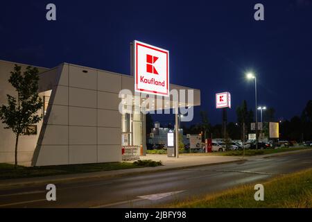 kaufland-german-hypermarket-entrance-and-logo-stock-photo-alamy