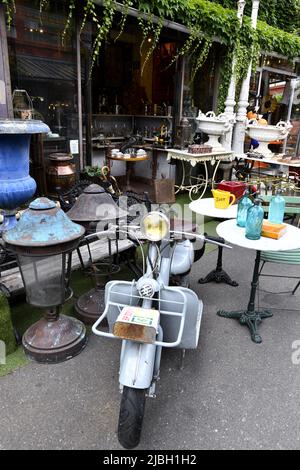 Antiques on display at Marché aux Puces de Saint-Ouen Flea Market - Paris - France Stock Photo