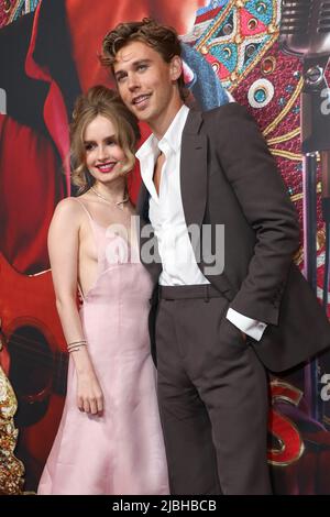 June 5, 2022: Sydney, Australia: AUSTIN BUTLER and OLIVIA DEJONGE attends the Sydney Premiere of ELVIS at The State Theatre. (Credit Image: © Christopher Khoury/Australian Press Agency via ZUMA  Wire) Stock Photo