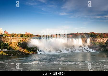 close view of Niagara falls in Autumn Stock Photo