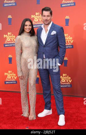 Paige Desorbo, Craig Conover attends the 2022 MTV MOVIE & TV AWARDS: UNSCRIPTED at Barker Hangar on June 2, 2022 in Santa Monica, California. Photo: CraSH/imageSPACE Stock Photo