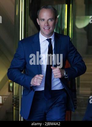 London, UK. 07th June, 2022. Deputy Prime Minister DOMINIC RAAB is seen in Westminster the morning after Prime Minister Boris Johnson survived a confidence vote. Photo credit: Ben Cawthra/Sipa USA **NO UK SALES** Credit: Sipa USA/Alamy Live News Stock Photo