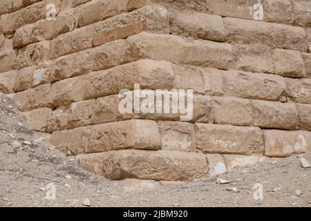 close up of blocks a the Meidum Pyramid Known as the ‘Collapsed Pyramid of  Meidum  near the Fayoum, Nile Valley, Egypt. Stock Photo