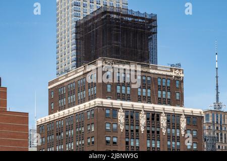 200 Madison Avenue is an office building in Murray Hill. It is undergoing restoration work on the limestone trim, New York City, USA  2022 Stock Photo