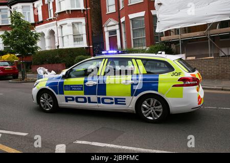 London, UK. 30th May, 2022. A police car seen in London. Credit: SOPA Images Limited/Alamy Live News Stock Photo