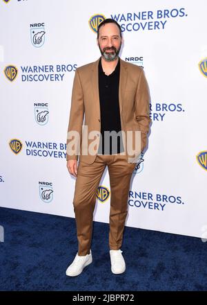 Los Angeles, USA. 07th June, 2022. Tony Hale walking on the red carpet at the NRDC night of Comedy at Neuehouse Hollywood in Los Angeles, CA on June 7, 2022. (Photo By Scott Kirkland/Sipa USA) Credit: Sipa USA/Alamy Live News Stock Photo