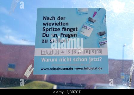 After how many injections you start asking questions, Sticker of Reitschuster, public ground, Berlin Stock Photo