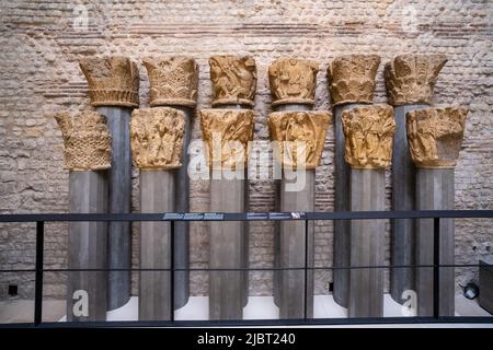 France, Paris, Cluny Museum - National Museum of the Middle Ages, room 3, Romanesque Art, abbey church of Saint Germain des Pres, twelve back-to-back capitals Stock Photo