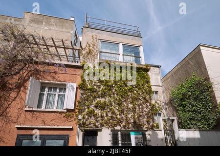 France, Paris, villa Seurat, city of artists, studio of Jean Lurcat built in 1925 by his brother the architect Andre Lurcat Stock Photo