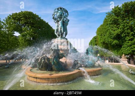 France, Paris, Odeon district, Place Ernest-Denis, Garden of the Great Explorers, the Fountain of the Four Parts of the World or Fountain of the Observatory Stock Photo