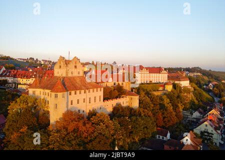 Germany, Baden Wurttemberg, Lake Constance (Bodensee), Meersburg, Historical center with Altes and Neues Schloss (Old and new castle), Burg Meersburg (aerial view) Stock Photo
