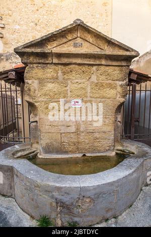 France, Vaucluse, Luberon Regional Natural Park, Pertuis, Saint-Jacques washhouse dating from 1851 Stock Photo