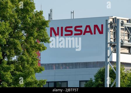 Nissan Car Company building sign logo Stock Photo