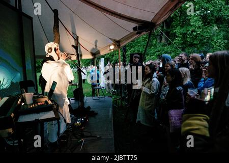 Copenhagen, Denmark. 27th, May 2022. The French singer and music producer Oklou performs a live concert during the Danish scince festival Bloom Festival 2022 in Sondermarken, Copenhagen. (Photo credit: Gonzales Photo - Malthe Ivarsson). Stock Photo