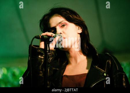 Copenhagen, Denmark. 27th, May 2022. The Norwegian eletropop act Sassy 009 performs a live concert during the Danish science festival Bloom Festival 2022 in Sondermarken, Copenhagen. (Photo credit: Gonzales Photo - Malthe Ivarsson). Stock Photo