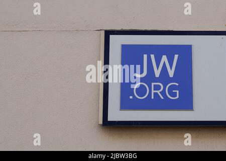 Bordeaux , Aquitaine  France - 05 15 2022 : temoins de jehovah room logo brand and text sign facade Jehovah  Witnesses Stock Photo