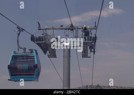 Non Exclusive: Jun 7, 2022, Mexico City, Mexico: Passengers using  Line 1 of the Mexico City Cablebus, which runs from Indios Verdes to Cuautepec, wil Stock Photo