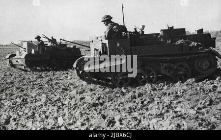 British Bren gun carriers in North Africa, WW11 Stock Photo - Alamy