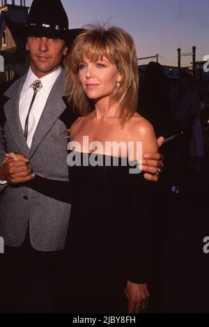 Lisa Hartman and Gary Davis August 1989. Credit: Ralph Dominguez ...