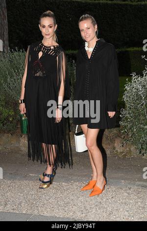 Rome, Italy. 08th June, 2022. Rome, Villa Aurelia, McKim Medal Gala, In the photo: Elisabeth von Thurn und Taxis and Olympia Scarry Credit: Independent Photo Agency/Alamy Live News Stock Photo