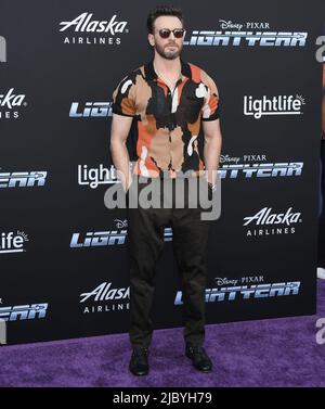 Los Angeles, USA. 08th June, 2022. Chris Evans arrives at Disney And Pixar's LIGHTYEAR World Premiere held at the El Capitan Theater on Wenesday, ?June 8, 2022. (Photo By Sthanlee B. Mirador/Sipa USA) Credit: Sipa USA/Alamy Live News Stock Photo