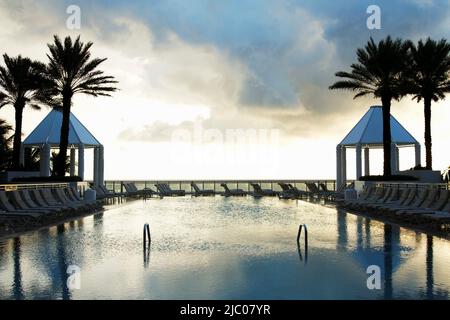 Swimming pool at Diplomat Hotel, Hollywood, Broward County, Florida, USA Stock Photo