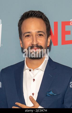 NEW YORK, NEW YORK - JUNE 08: Lin-Manuel Miranda attends the 'Halftime' Premiere during the Tribeca Film Festival Opening Night at United Palace on June 08 2022 in New York City. Stock Photo