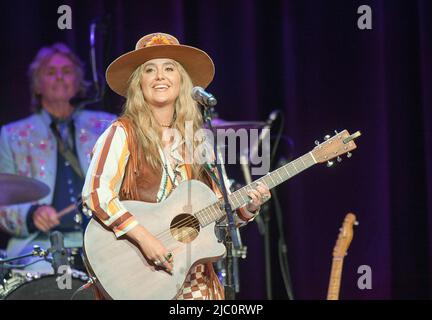 June 8, 2022 - Nashville, Tennessee; USA - Musician LAINEY WILSON performs as part of the 19th annual Marty Stuart Late Night Jam that took place at the Ryman Auditorium.  Copyright 2022 Jason Moore. (Credit Image: © Jason Moore/ZUMA Press Wire) Stock Photo