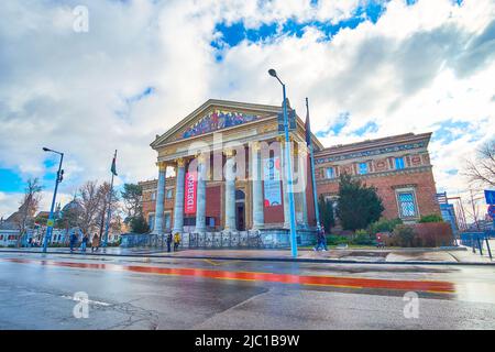 BUDAPEST, HUNGARY - FEBRUARY 23, 2022: Palace of Art (Mucsarnok Kunsthalle) is a contemporary art museum building on Heroes' Square, on February 23 in Stock Photo