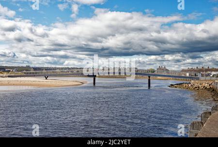 LOSSIEMOUTH MORAY SCOTLAND THE NEW BRIDGE OVER THE RIVER LOSSIE Stock Photo