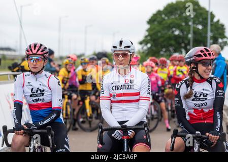 Cyclists at starting line in Colchester Sports Park ready to race in the UCI Women’s Tour cycle race Stage 1. Tereza Neumanová, Kathrin Schweinberger Stock Photo