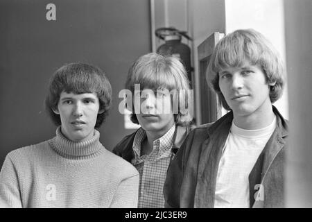 WALKER BROTHERS American pop group on Ready, Steady.Go ! in April 1965.  From left: Gary Leeds, Scott Engel, John Maus. Photo: Tony Gale Stock Photo