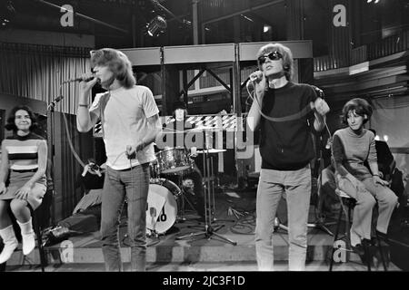 WALKER BROTHERS American pop group on Ready, Steady.Go ! in April 1965.From left: John Maus, Scott Walker and Gary Leeds on drums. Photo: Tony Gale Stock Photo