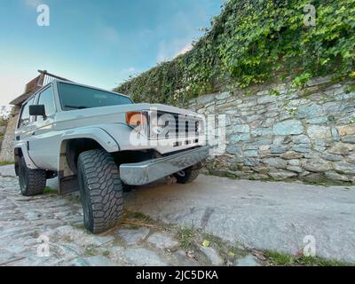 CARACAS, VENEZUELA - May 2022: Galipan typical off-road transport Toyota LandCruiser, Caracas - Venezuela. Eco house concept. Stock Photo