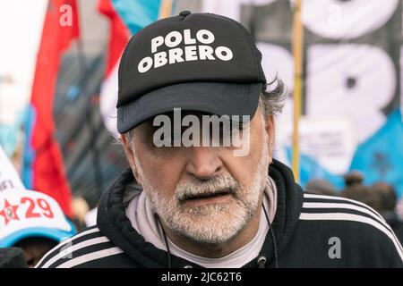 Buenos Aires, Argentina, 9th June 2022. The organizations that make up the Unidad Piquetera carried out a new and massive mobilization for Social Deve Stock Photo