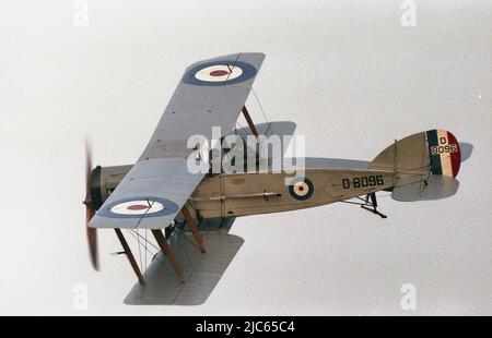 1970s, in-flight a Bristol F2B, a two-seater WW1 fighter and reconnaisance aircraft which first flew in 1916. D8096 was built in 1918, but was too late to see service during the First World War, but was used by No. 208 Squadron in Turkey in 1923. Brought in 1936 by Captain C.P.B. Ogilvie, it was then was acquired by the Shuttleworth Collection and restored by the Bristol Aeroplane Company, flying again in February 1952. Stock Photo