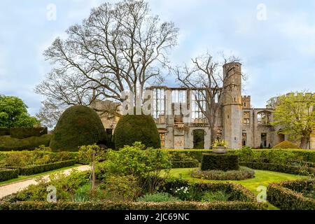 View from the Queen’s Garden towards the ruins of Richard III Banqueting Hall, 15th century, part of Sudeley Castle, Gloucestershire, England, UK. Stock Photo