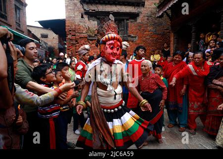 Saunada qaynonangiz bilan jinsiy aloqani onlayn tomosha qiling