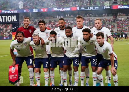 Austin Texas USA, 10th June, 2022: The USA team poses for a picture before the first half of a CONCACAF Nation's League match at Austin's Q2 Stadium. This is the U.S. Men's National Team's (USMNT) final match in the U.S. before the 2022 FIFA World Cup. Credit: Bob Daemmrich/Alamy Live News Stock Photo