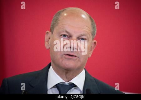 Skopje, North Macedonia. 11th June, 2022. German Chancellor Olaf Scholz (SPD), attends the press conference after the talks in Northern Macedonia. On the second day of his Balkan trip, Scholz visits Northern Macedonia and Bulgaria. Credit: Michael Kappeler/dpa/Alamy Live News Stock Photo