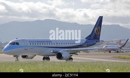 Mandarin airlines hi-res stock photography and images - Alamy