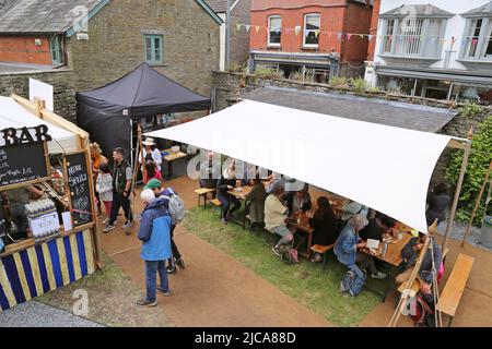 Pop-up food stalls at Hay Castle, Hay-on-Wye, Brecknockshire, Powys, Wales, Great Britain, United Kingdom, UK, Europe Stock Photo