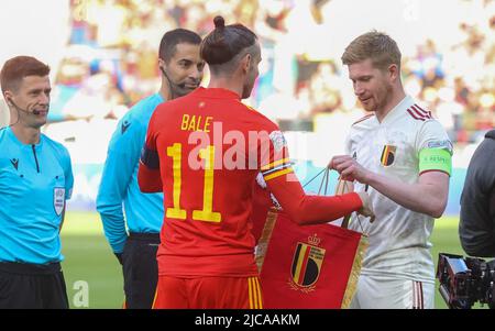 Cardiff, UK. 11th June, 2022. Welsh Gareth Bale and Belgium's Kevin De Bruyne pictured during a soccer game between Wales and Belgian national team the Red Devils, Saturday 11 June 2022 in Cardiff, Wales, the third game (out of six) in the Nations League A group stage. BELGA PHOTO VIRGINIE LEFOUR Credit: Belga News Agency/Alamy Live News Stock Photo